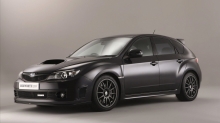 Серый Subaru Impreza